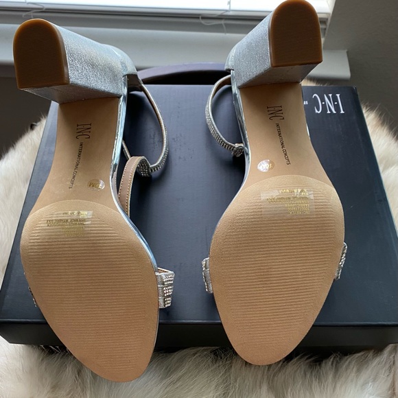 INC International Concepts Pearl Silver Shoes - Picture 6 of 8